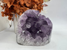 Load image into Gallery viewer, (11) Uraguay Amethyst Cut Base

