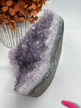 Load image into Gallery viewer, (13) Uraguay Amethyst Cut Base
