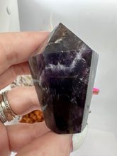 Load image into Gallery viewer, Amethyst Cupcake Point
