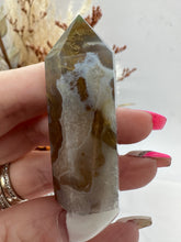 Load image into Gallery viewer, Moss Agate Point
