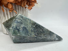 Load image into Gallery viewer, Moss Agate Pendulum Point
