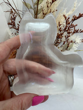Load image into Gallery viewer, Selenite Polished Cat Bowl
