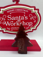 Load image into Gallery viewer, (1)Carnelian Christmas Tree
