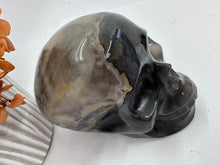 Load image into Gallery viewer, UV Agate Skull
