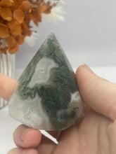 Load image into Gallery viewer, Moss Agate Diamond (2)
