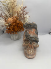 Load image into Gallery viewer, Huge Sunstone With Apetite Skull with Lizard (28)
