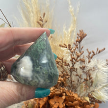 Load image into Gallery viewer, Moss Agate Diamond (2)
